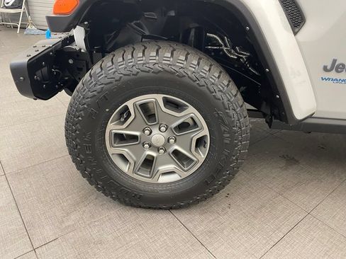 Used 2021 Jeep Wrangler Unlimited Rubicon 4xe w/ Steel Bumper Group AWD/4WD image 12