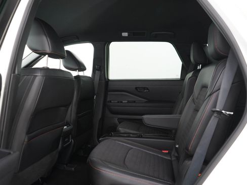 Used 2024 Nissan Pathfinder Rock Creek AWD/4WD image 15