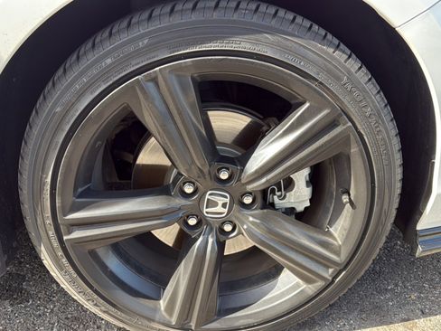 Used 2023 Honda Accord Sport image 10