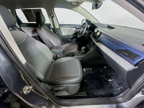 Used 2024 Volkswagen Taos SE image 12