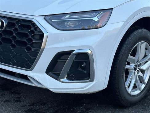 Used 2023 Audi Q5 2.0T Premium w/ Convenience Package image 8