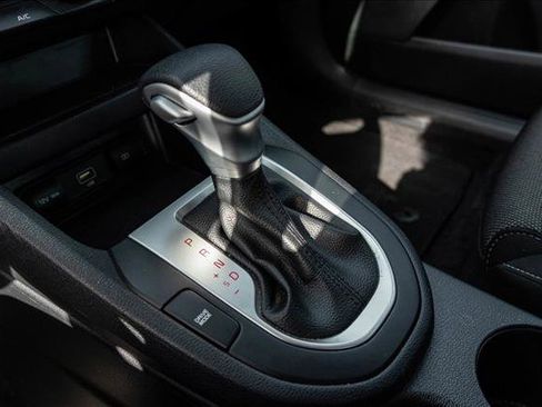 Used 2024 Kia Forte LXS image 20