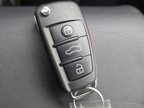 Used 2025 Audi Q3 2.0T Premium w/ Convenience Package image 28