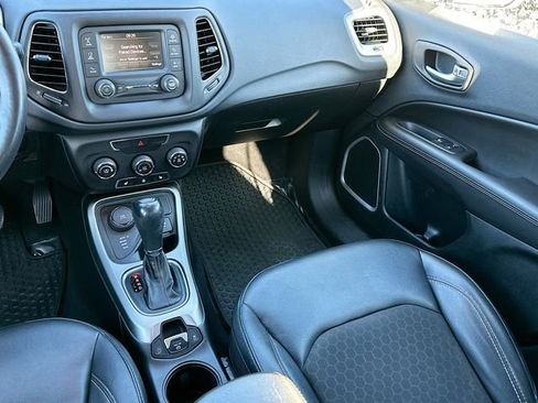 Used 2018 Jeep Compass Latitude w/ Cold Weather Group image 21