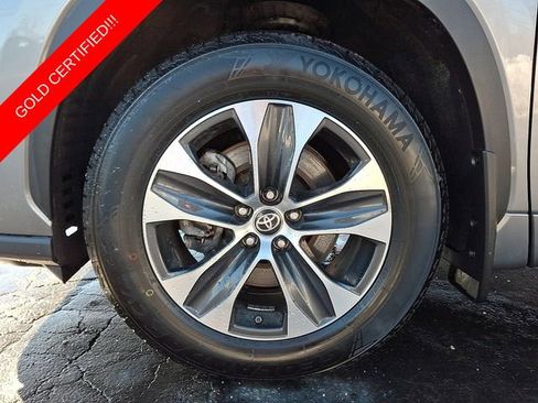 Certified 2025 Toyota Highlander XLE AWD/4WD image 11