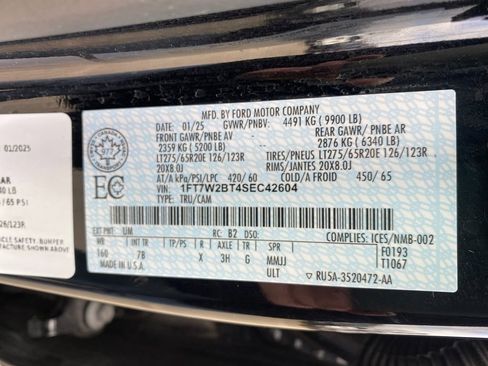 Used 2025 Ford F250 Platinum image 31