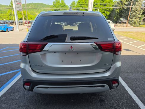 Used 2020 Mitsubishi Outlander SEL AWD/4WD image 4