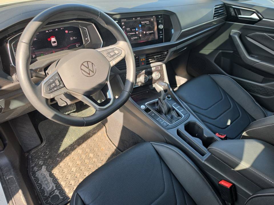Used 2023 Volkswagen Jetta SEL FWD image 4