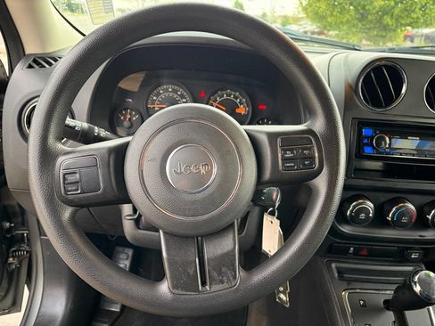 Used 2014 Jeep Patriot Sport AWD/4WD image 25