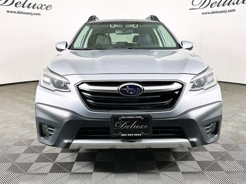 Used 2022 Subaru Outback Limited XT image 2