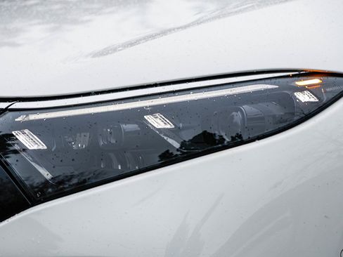 Certified 2022 Mercedes-Benz EQS 580 4MATIC Sedan image 7