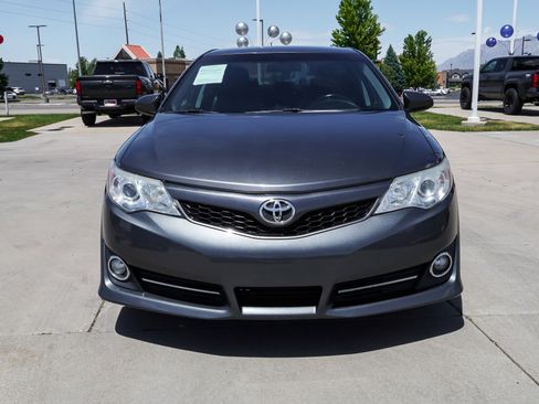 Used 2013 Toyota Camry SE FWD image 3