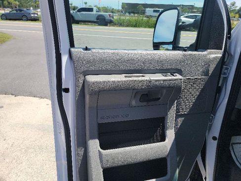 Used 2023 Ford E-350 and Econoline 350 Super Duty w/ Power Windows & Locks Group RWD image 9