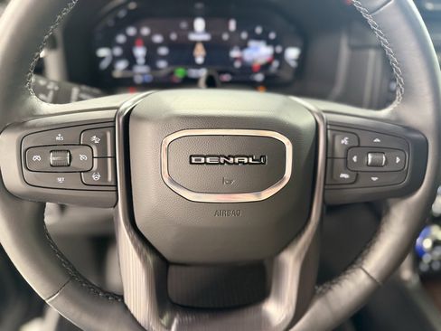 Used 2024 GMC Yukon XL Denali Ultimate image 16