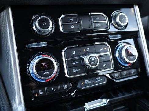 Used 2023 GMC Yukon Denali image 19