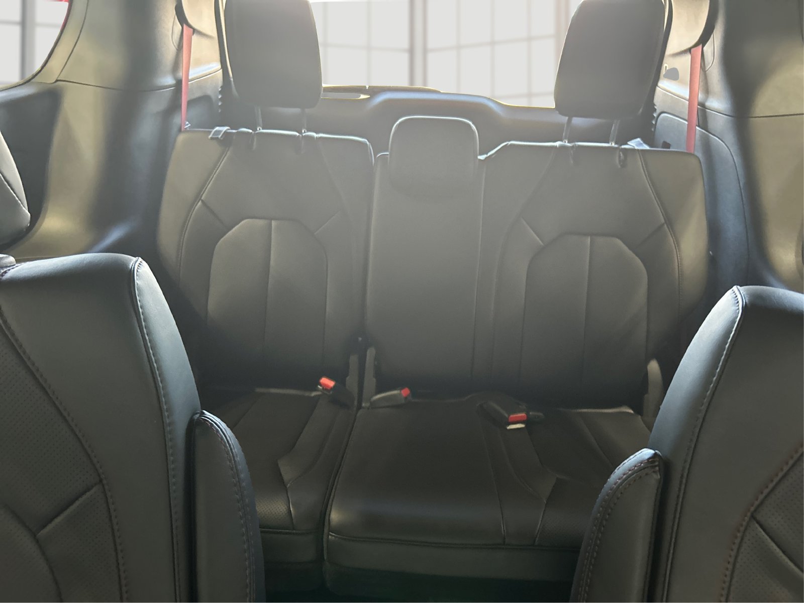New 2027 Chrysler Pacifica Select FWD image 31