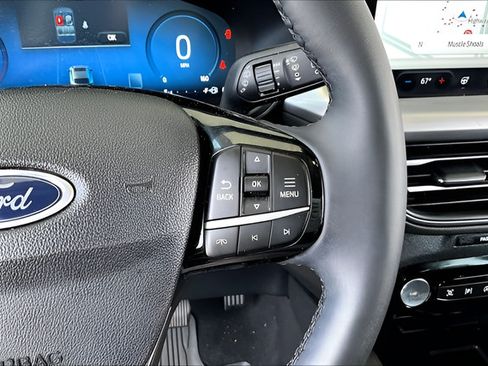 Used 2023 Ford Escape Platinum w/ Premium Technology Package AWD/4WD image 11