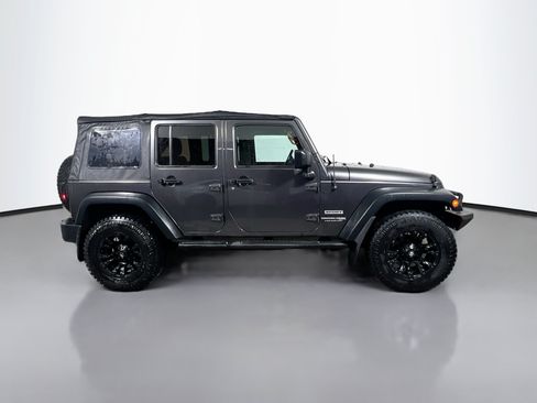 Used 2018 Jeep Wrangler Unlimited Sport w/ Connectivity Group AWD/4WD image 3