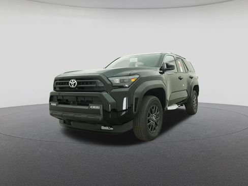 New 2026 Toyota 4Runner SR5 AWD/4WD image 32