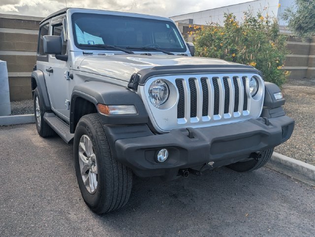 Used 2023 Jeep Wrangler Sport AWD/4WD image 3
