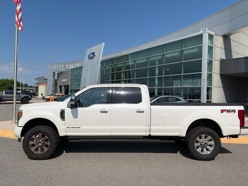 Used 2019 Ford F350 Platinum w/ Platinum Ultimate Package AWD/4WD image 2