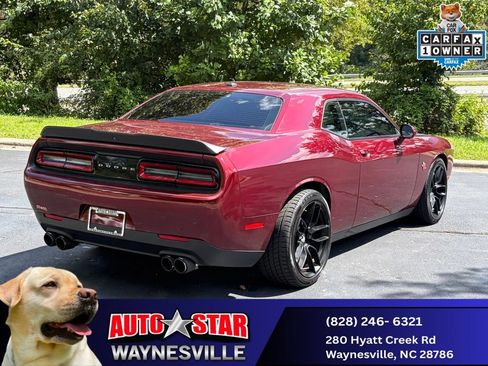 Used 2022 Dodge Challenger R/T RWD image 5