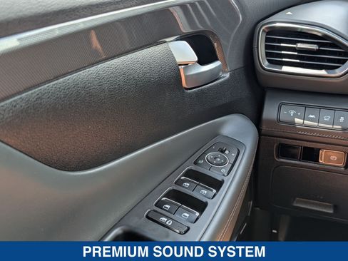 Used 2022 Hyundai Santa Fe SEL w/ Convenience + Premium Package FWD image 26