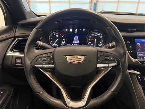 Used 2020 Cadillac XT6 Premium Luxury w/ Platinum Package AWD/4WD image 24