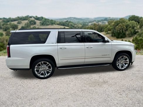 Used 2020 GMC Yukon XL SLT w/ Premium Edition RWD image 10