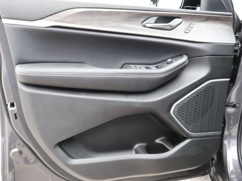 New 2026 Jeep Grand Cherokee L Limited w/ Trailer Tow Package image 22