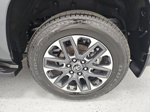 Used 2026 Toyota Sequoia Limited AWD/4WD image 10