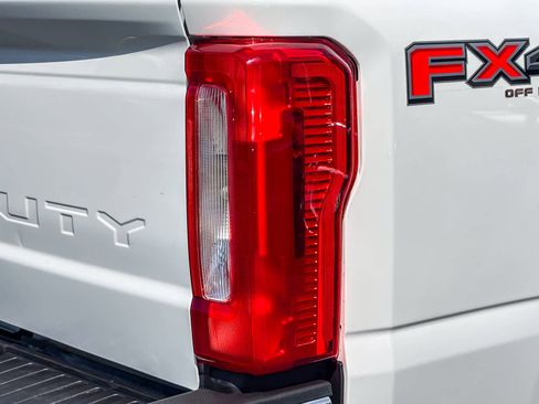 Used 2024 Ford F250 XLT w/ FX4 Off-Road Package image 8