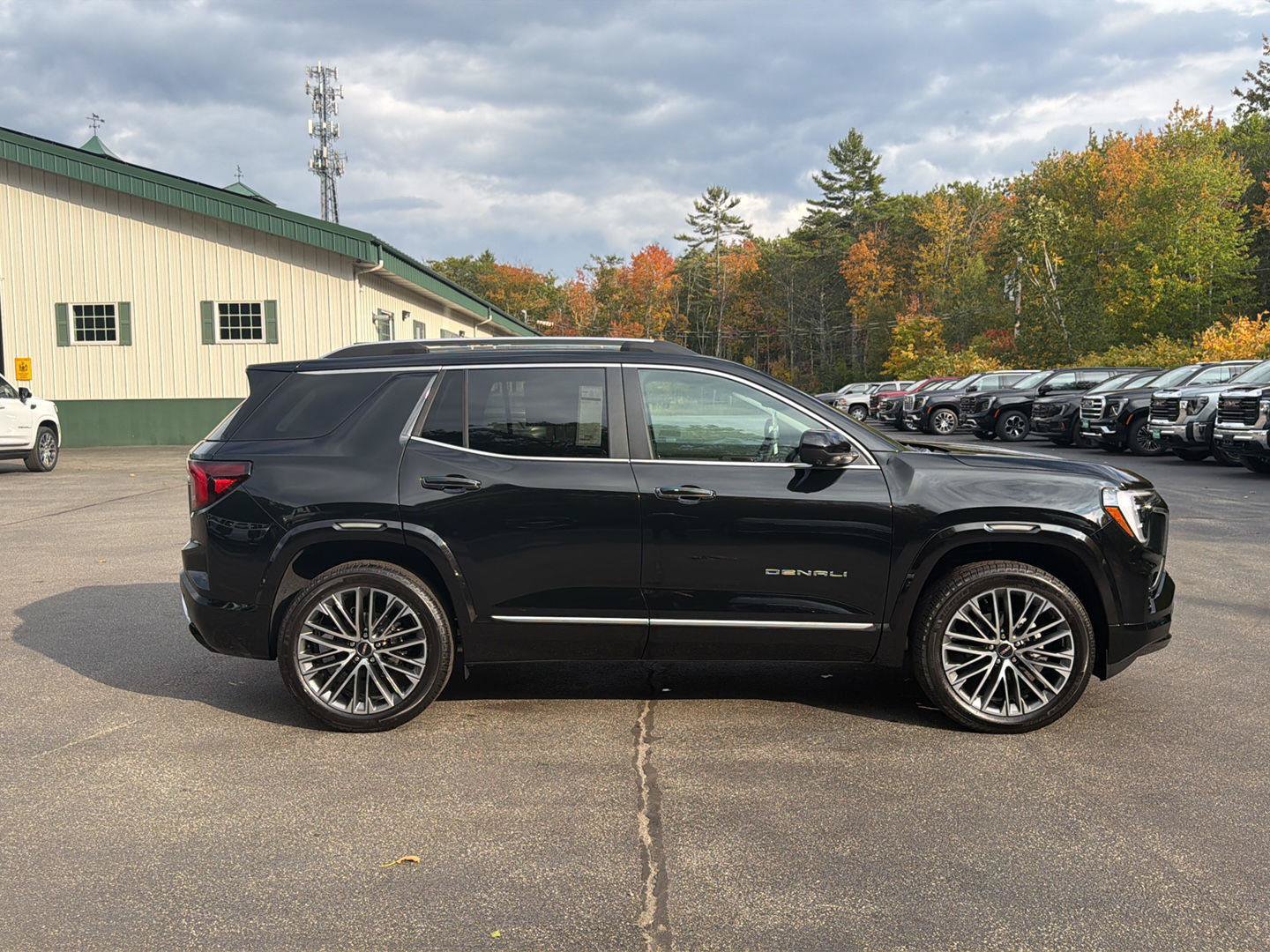 New 2027 GMC Terrain Denali w/ LPO, Floor Liner Package AWD/4WD image 6