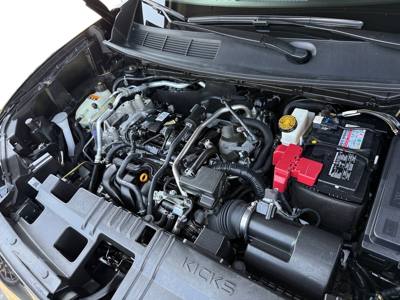 Used 2025 Nissan Kicks SV FWD image 13