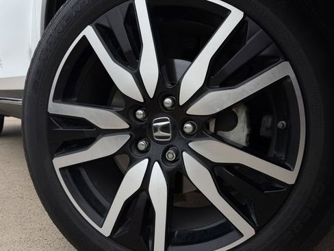 Used 2022 Honda Pilot Touring image 10