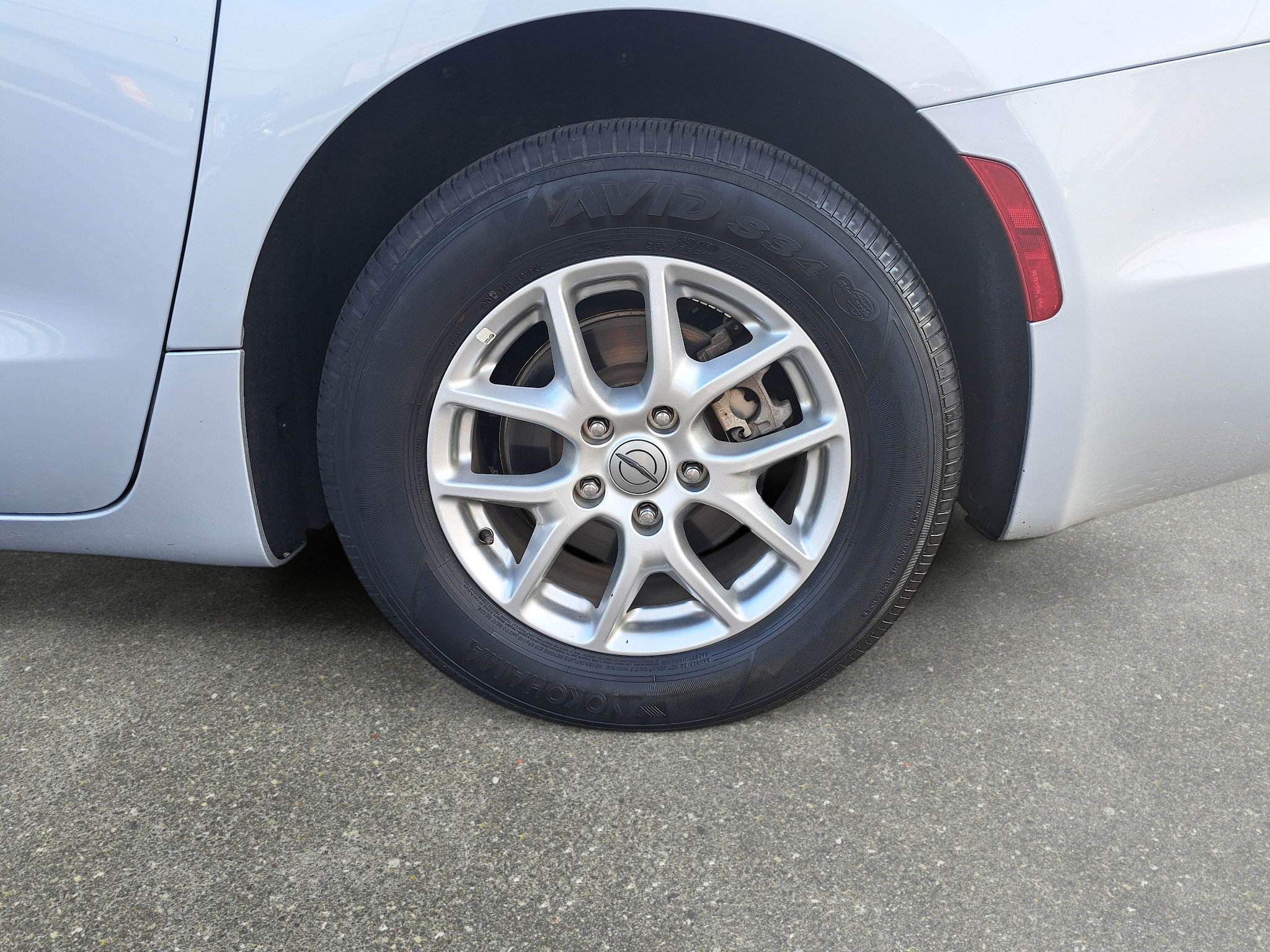 Used 2024 Chrysler Pacifica Touring-L FWD image 34