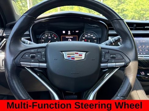 Used 2020 Cadillac XT6 Premium Luxury FWD image 16