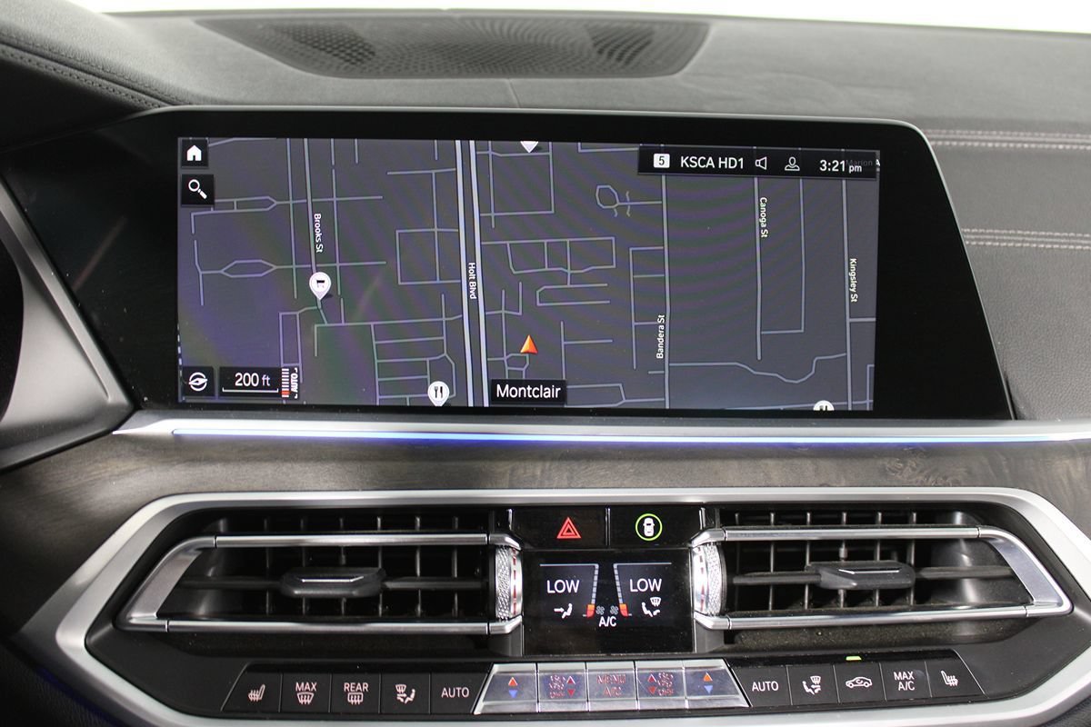 Used 2022 BMW X7 xDrive40i w/ M Sport Package AWD/4WD image 14