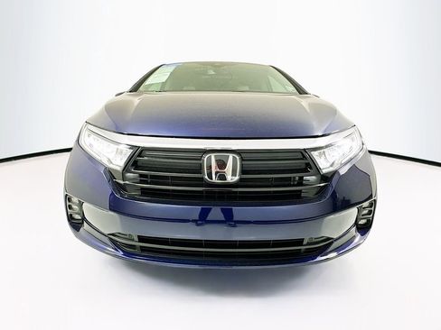 Certified 2024 Honda Odyssey EX-L image 2