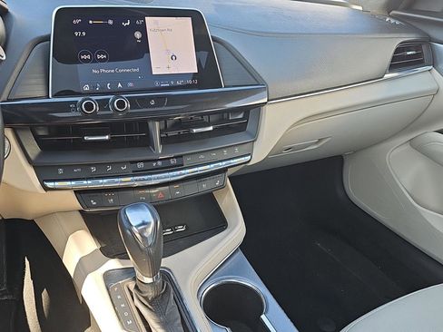 Used 2023 Cadillac CT4 Premium Luxury image 9