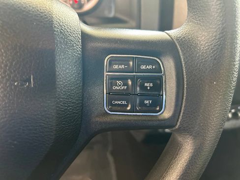 Used 2019 RAM 1500 Express RWD image 41