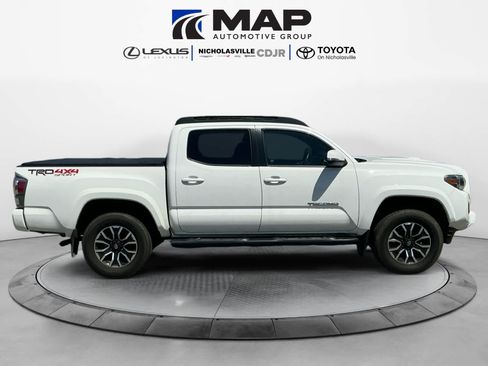 Used 2023 Toyota Tacoma TRD Sport AWD/4WD image 6
