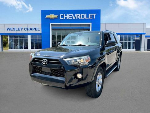 Used 2020 Toyota 4Runner SR5 Premium w/ Moonroof Package RWD image 1