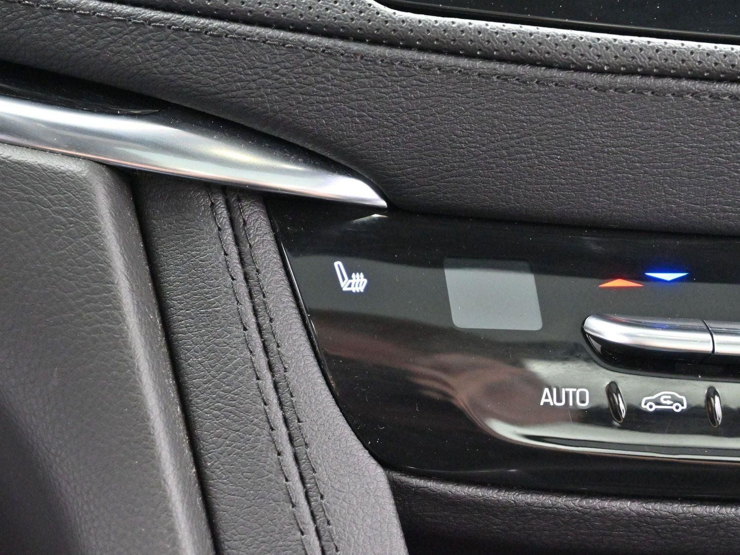 Certified 2025 Cadillac XT5 Premium Luxury AWD/4WD image 27