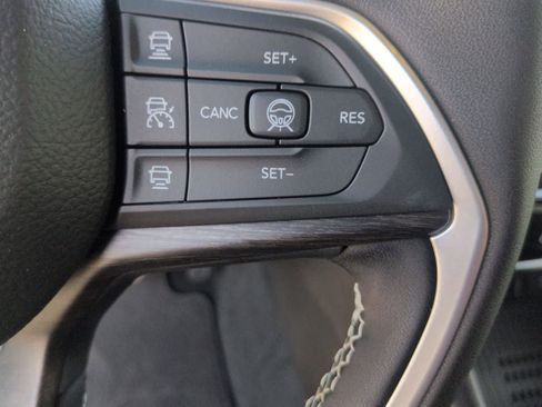 New 2026 Jeep Grand Cherokee Altitude AWD/4WD image 22