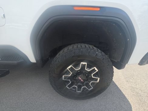 Certified 2026 GMC Sierra 2500 AT4X w/ Snow Plow Prep/Camper Package AWD/4WD image 34