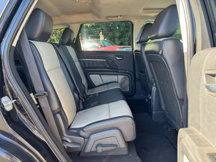 Used 2009 Dodge Journey R/T w/ Convenience Group II FWD image 18