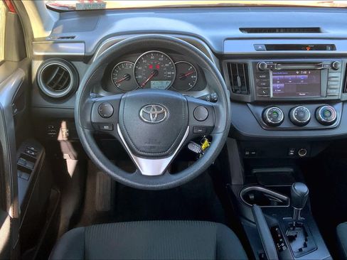 Used 2016 Toyota RAV4 LE AWD/4WD image 6