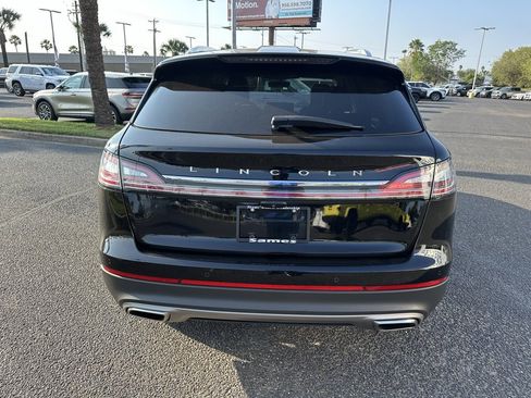Used 2021 Lincoln Nautilus FWD image 5