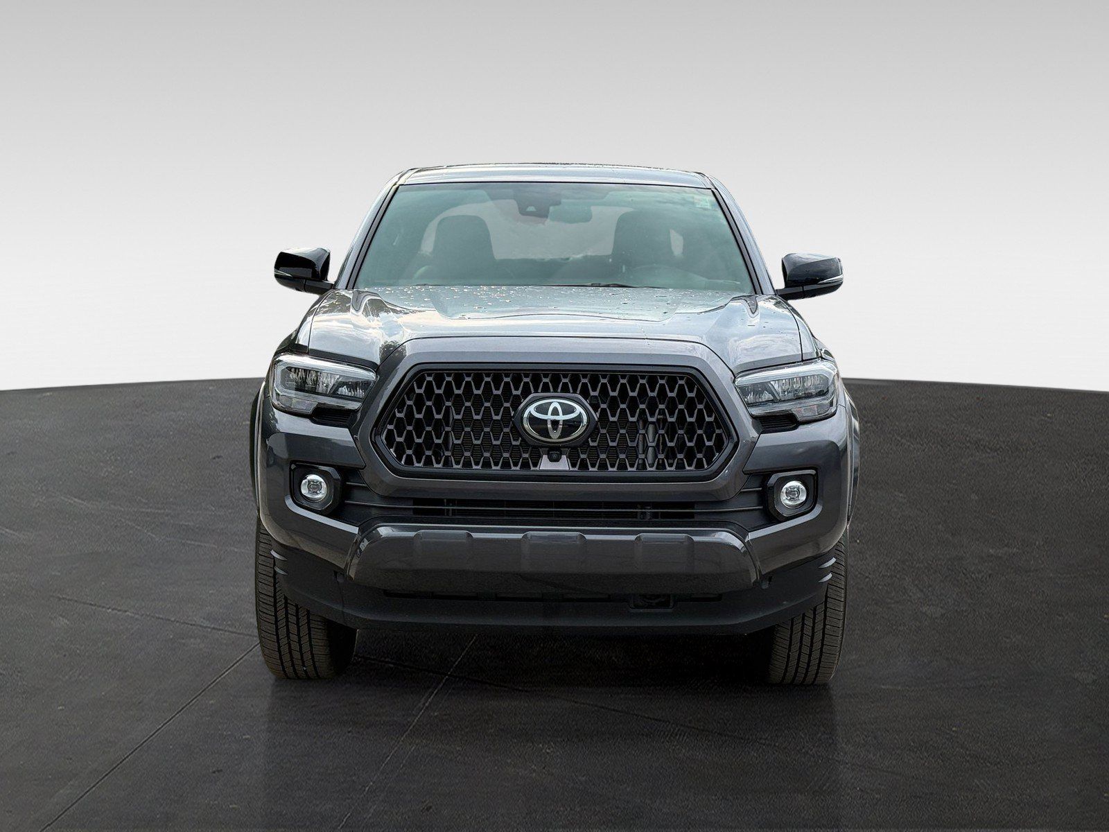 Used 2022 Toyota Tacoma Limited w/ Nightshade Package AWD/4WD image 2